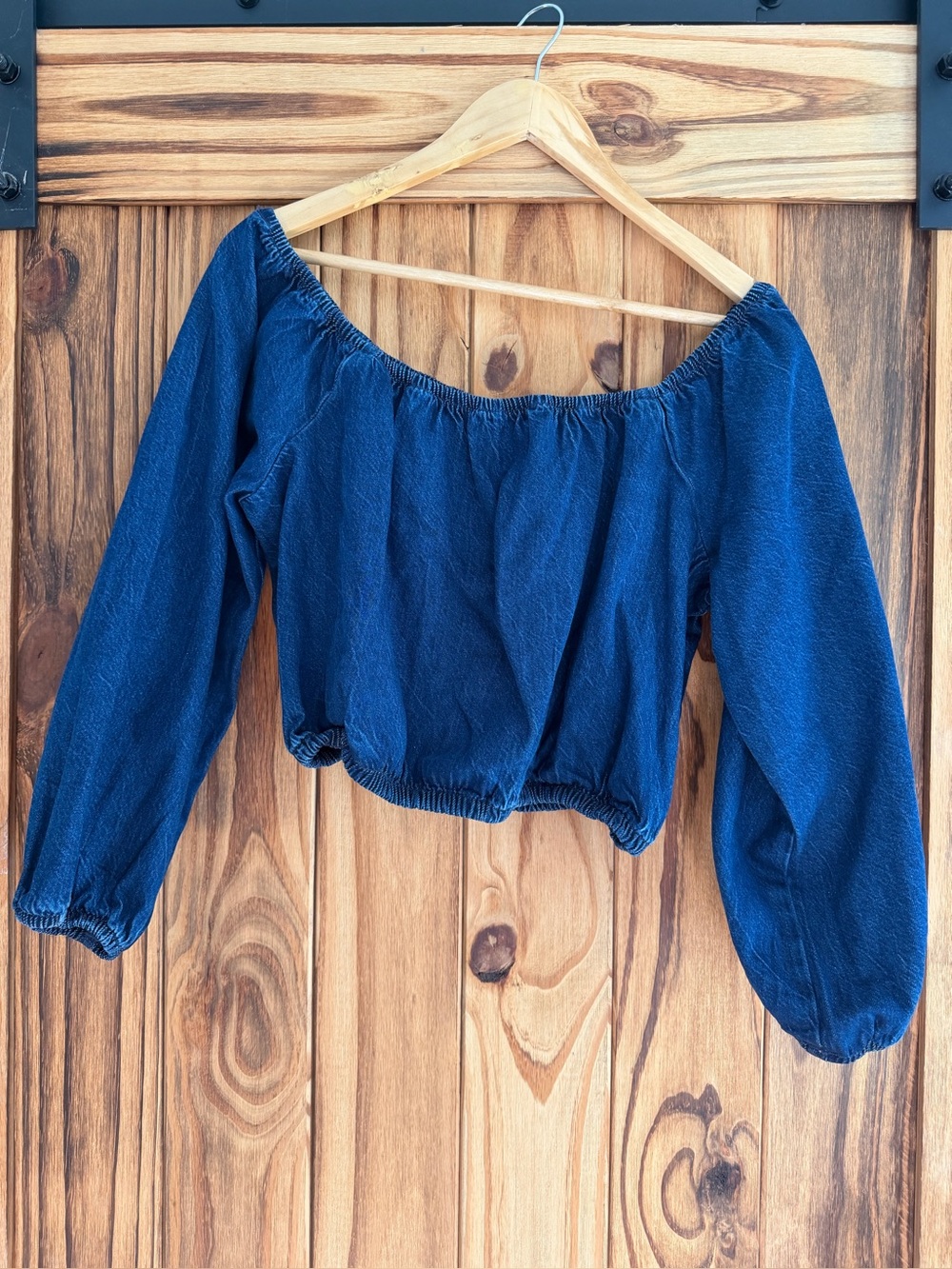 American Eagle Outfitters Navy Off-Shoulder Crop Top